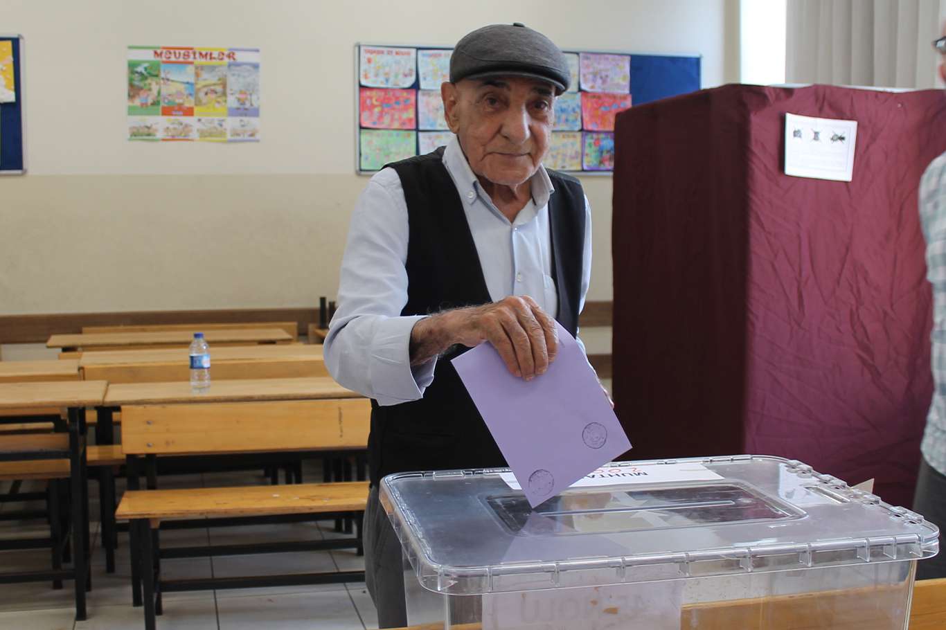 İstanbul'un 9 ilçesinde muhtarlık seçimi yapılıyor İstanbul'un 9 ilçesinde muhtarlık seçimi yapılıyor
